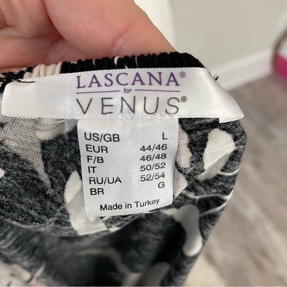 Floral Off-Shoulder Top - Picture 6 of 7